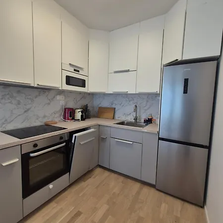 Vu - Brand New 2-bedroom - Near Karlin Appartamento