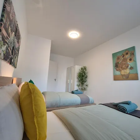 Vu - Brand New 2-bedroom - Near Karlin Appartamento Praga