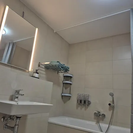 Appartamento Vu - Brand New 2-bedroom - Near Karlin *